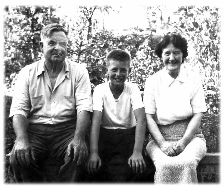 HARRY,ROGER & LIL.jpg